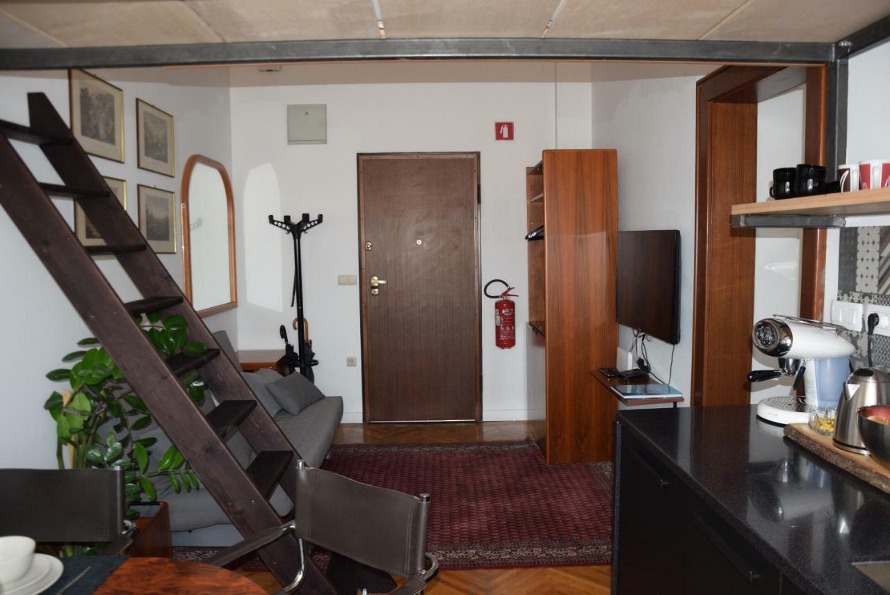 Lawyers Loft In Heritage Skyscraper Λιουμπλιάνα Εξωτερικό φωτογραφία